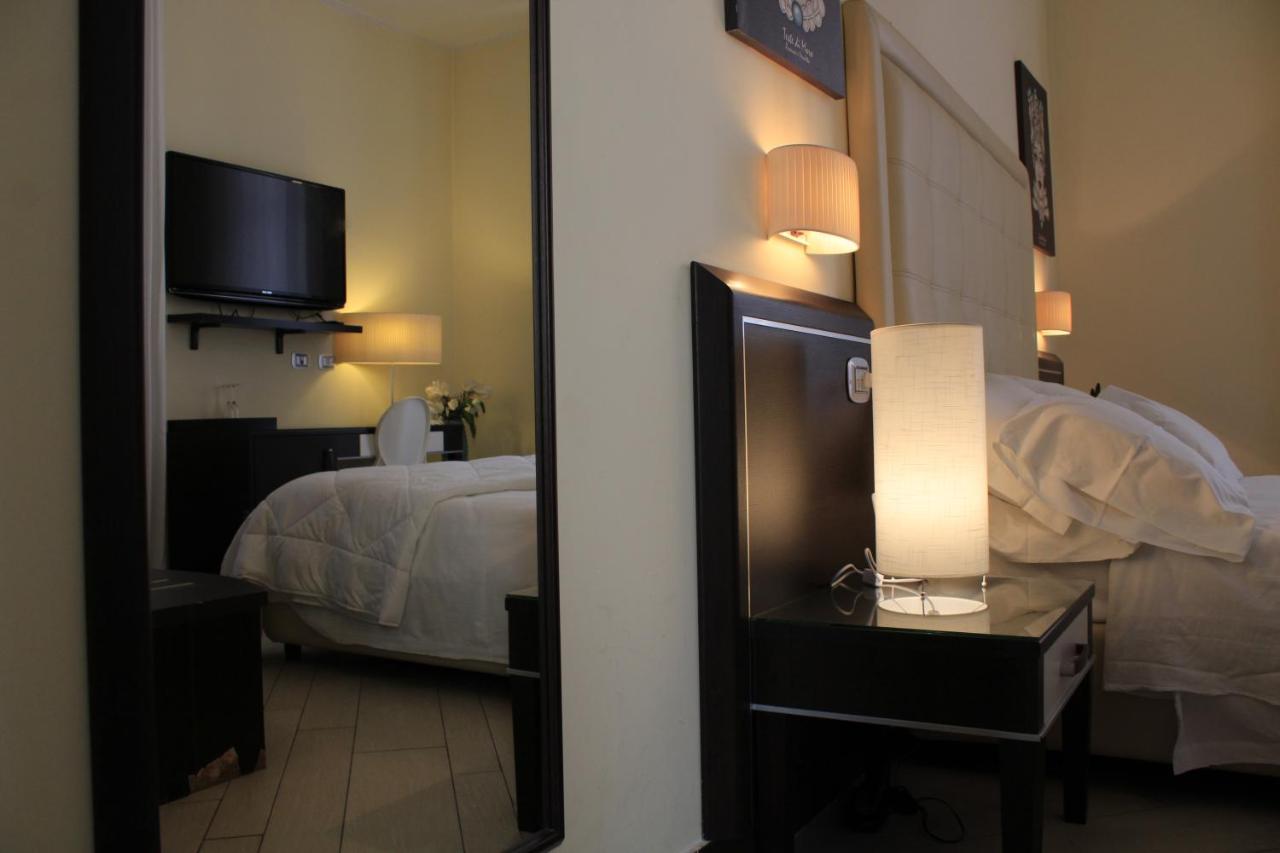 Hotel Ferdinando II Napoli Dış mekan fotoğraf