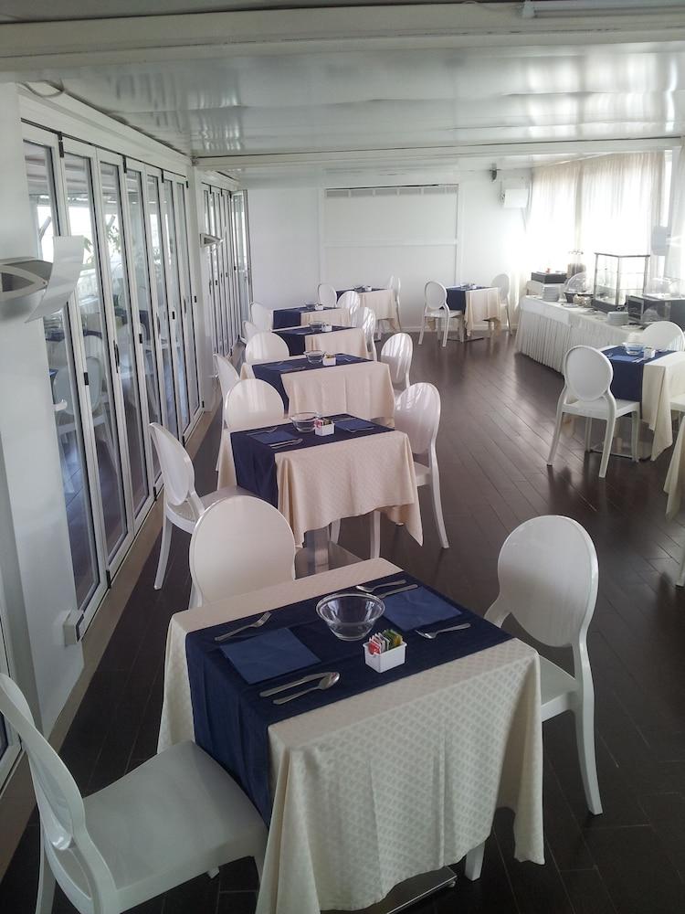 Hotel Ferdinando II Napoli Dış mekan fotoğraf