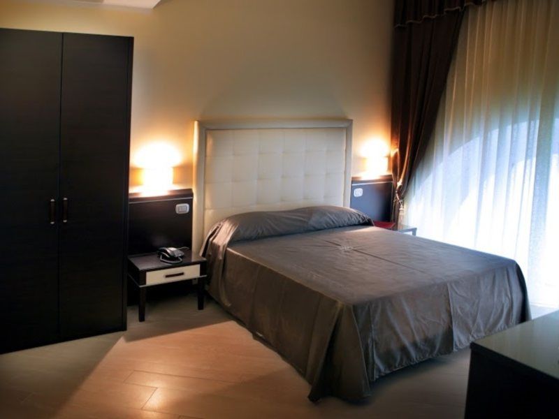 Hotel Ferdinando II Napoli Dış mekan fotoğraf
